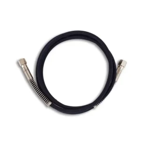 Manguera negra flexible para plancha de vapor de 7 pies con extremos de resorte de latón.